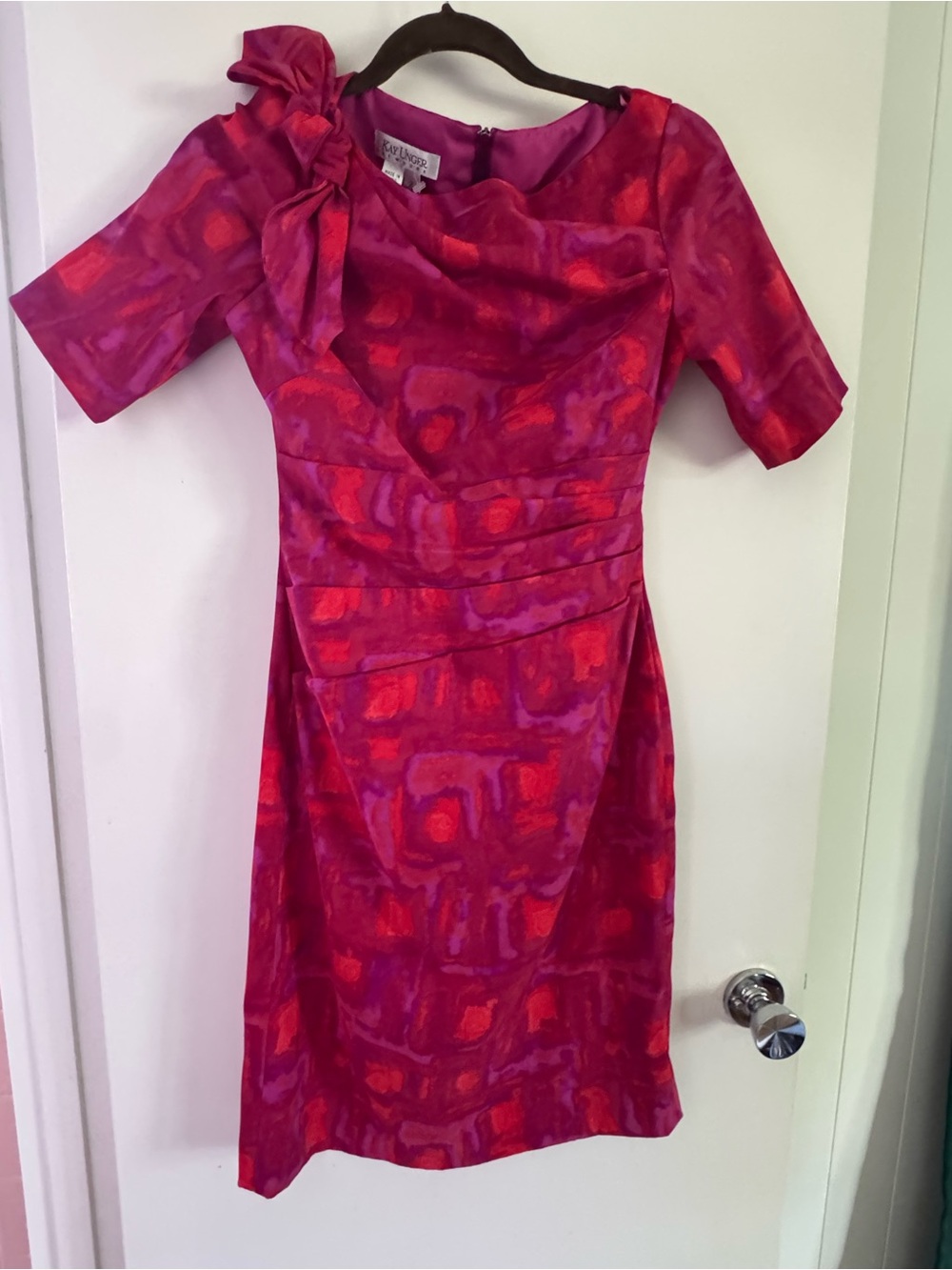Kay Unger Red and Pink Abstract Bow-Shoulder Sheath Dress